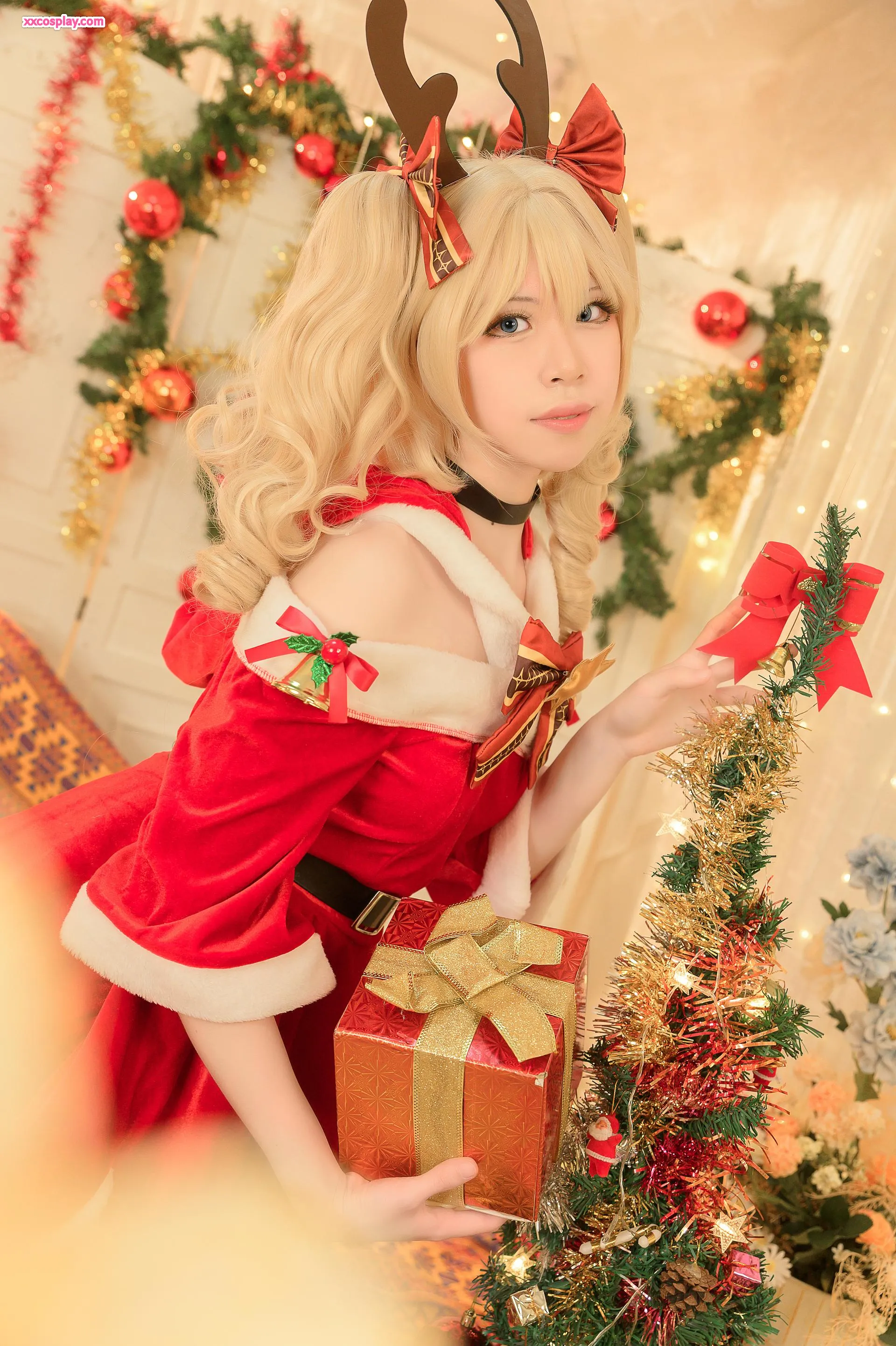 Dami Miqiu bilang Barbara: Cosplay Santa Pasko